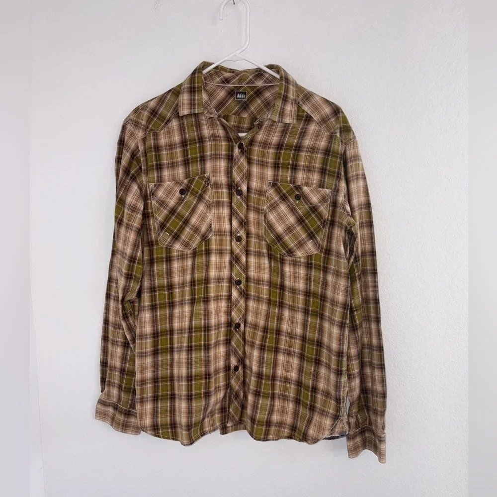 REI men brown